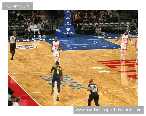 NBA转身暴扣高能现场：瞬间掀起篮球场上的狂潮